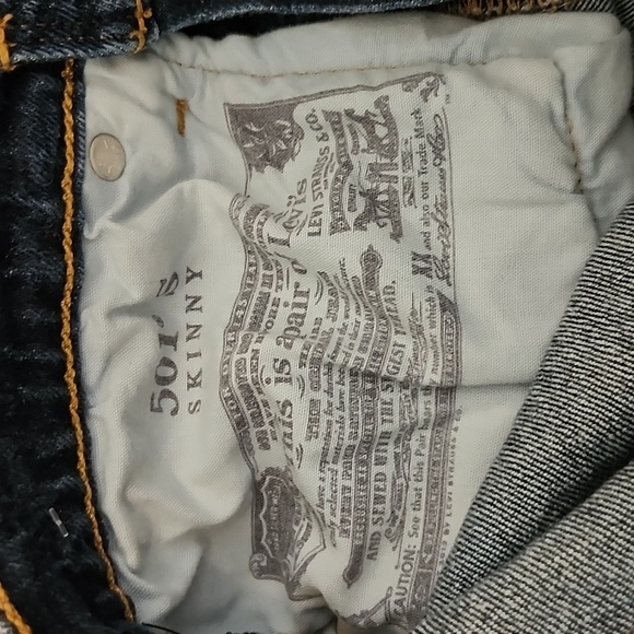 NWOT Women's Levi's 501 Button Fly Skinny Jeans Size W24 - Picture 5 of 9